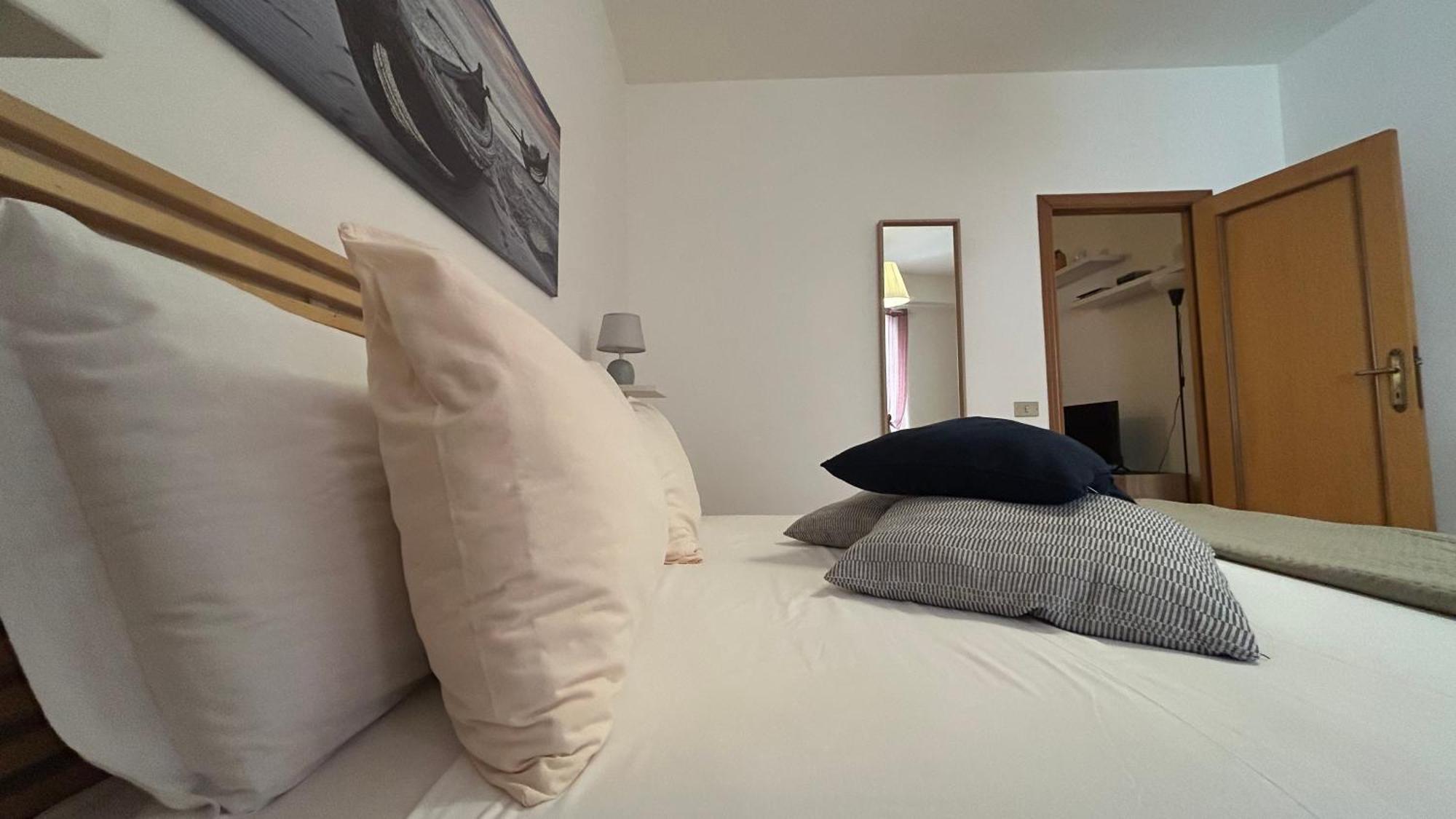 Ankon Apartments Palazzo Mazzini Ancona Bagian luar foto